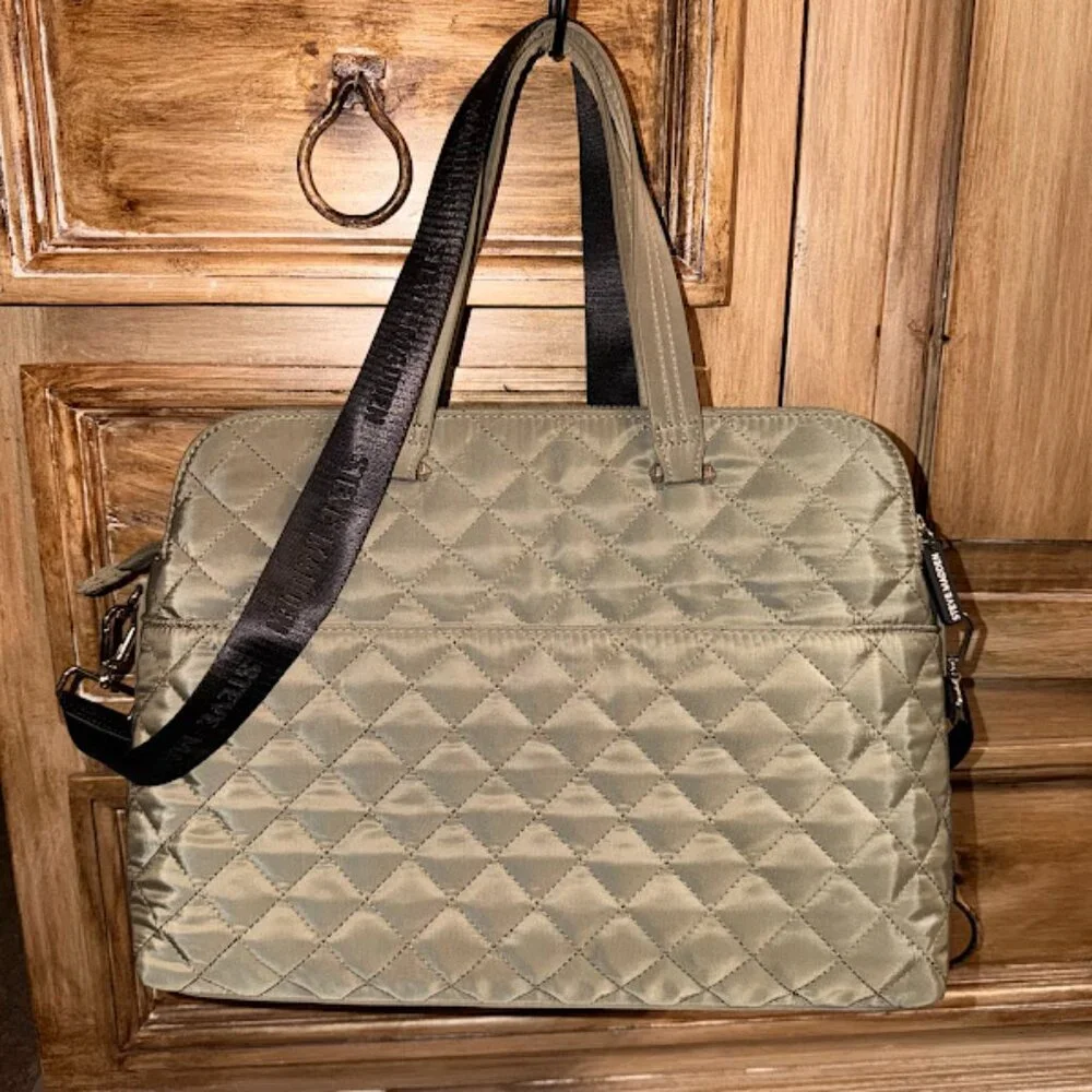Like New~ Steve Madden Quilted Laptop Bag~ Olive Green~ Lots of Pockets (Bin 8)